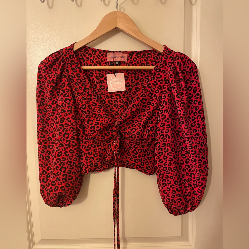 EastnWest Label Amber Cropped Lace Front Top - XS